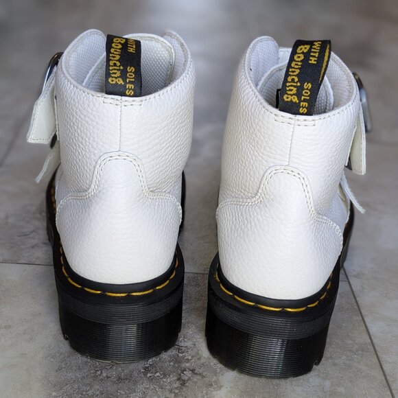 Doc Martens 'Devon Heart' Platform Boots (women's 9) - Picture 5 of 11